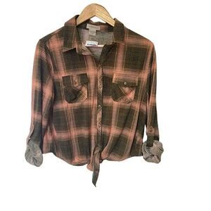 Passport large cropped plaid long sleeve blouse pink NEW